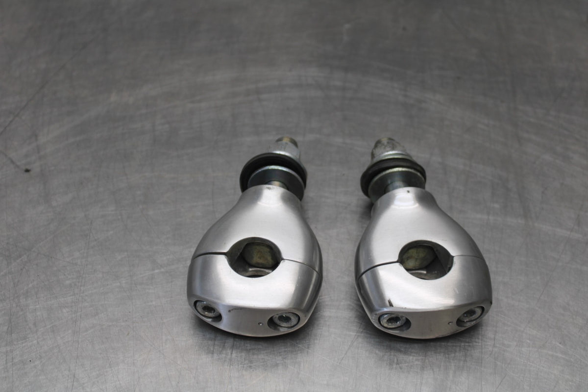 05-09 SUZUKI BOULEVARD C90 HANDLEBAR RISERS BB918