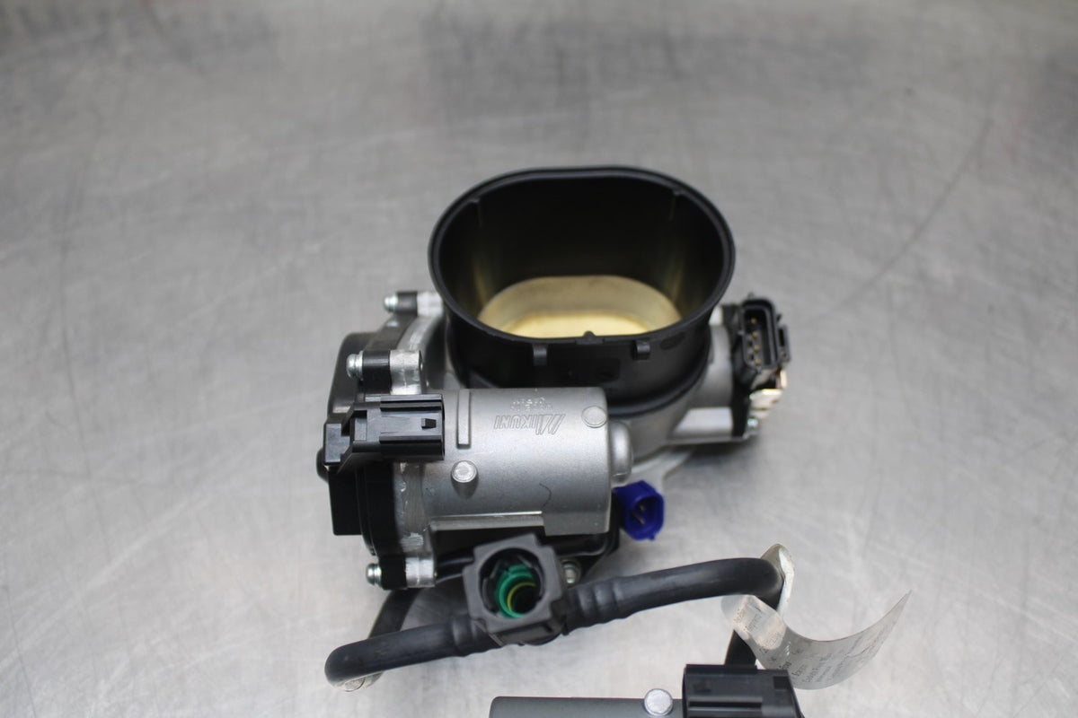16 DUCATI 959 PANIGALE MAIN FUEL INJECTORS / THROTTLE BODIES BB912