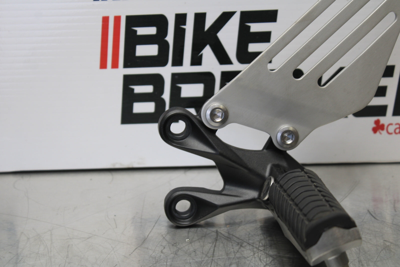 23-24 KAWASAKI NINJA ZX14R NEW!!! LEFT REARSET REAR SET DRIVER FOOT PEG BB153