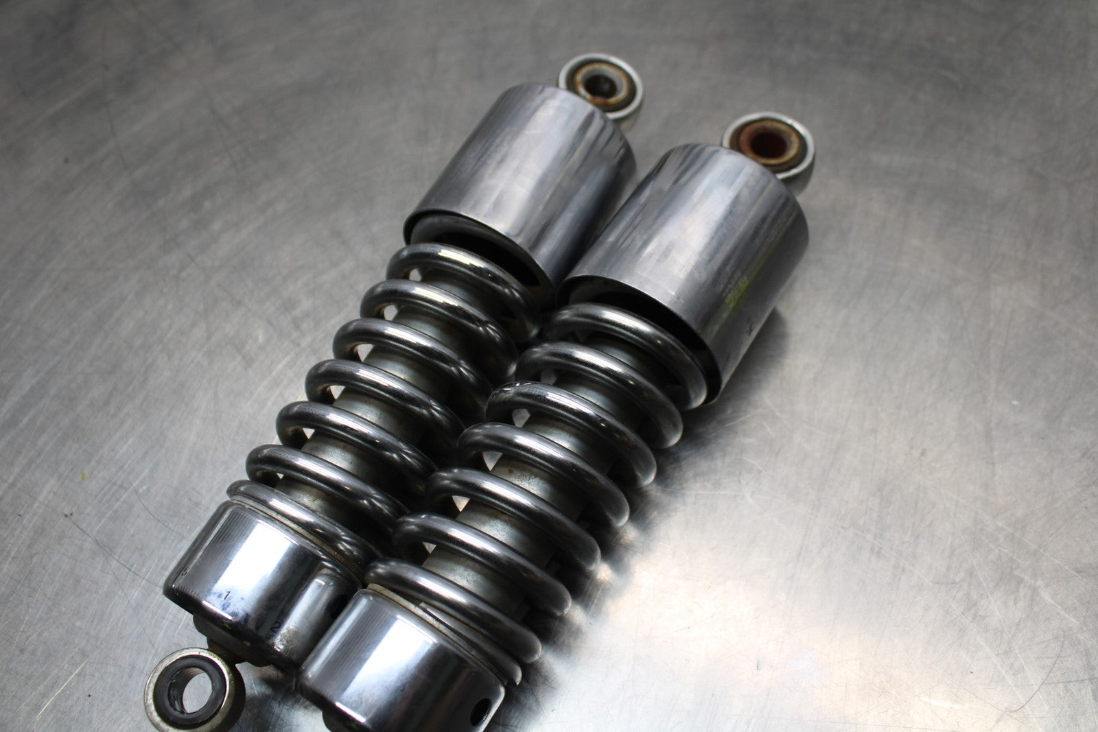 05 TRIUMPH ROCKET III 12.5 REAR BACK SHOCK ABSORBER SET PAIR BB186