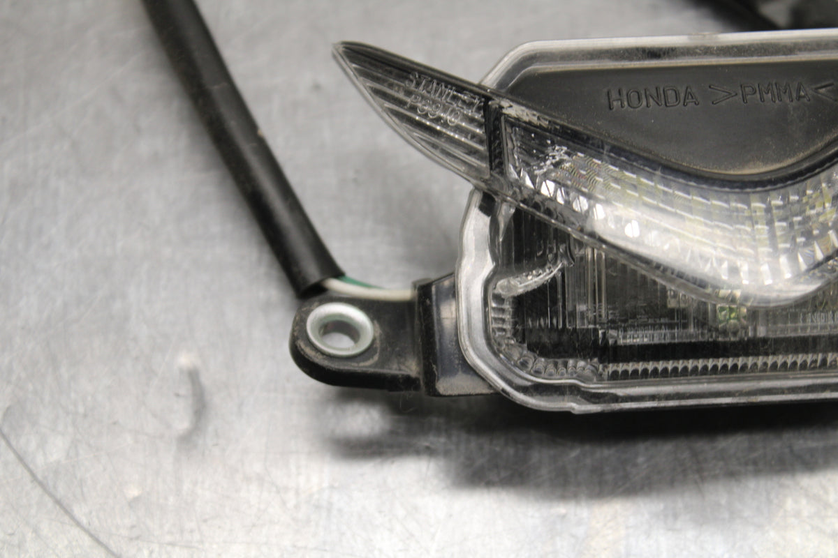 09 HONDA CBR600RR RUNNING PILOT FRONT LIGHT  BB760
