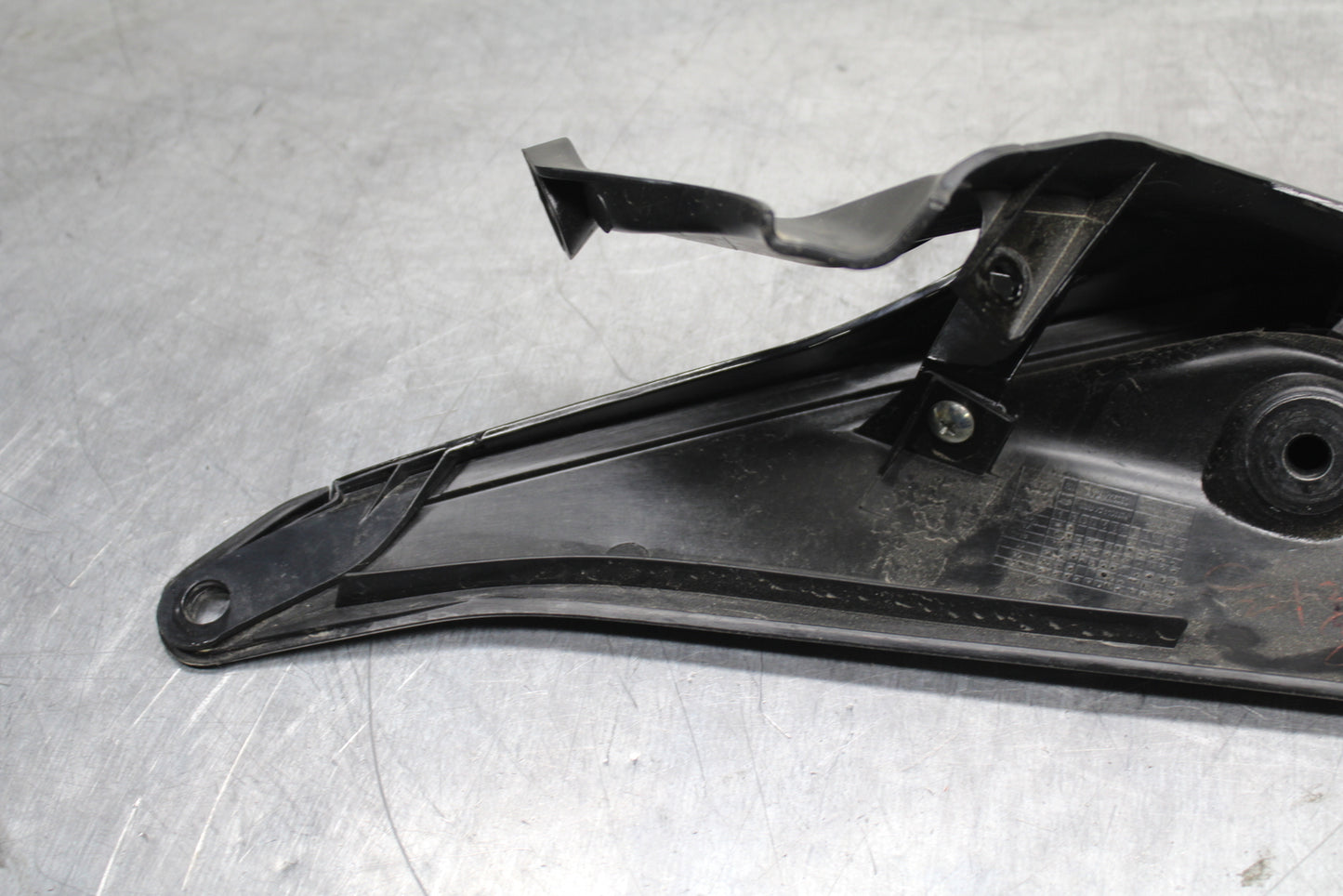 17-24 KTM 390 DUKE RIGHT REAR BACK TAIL FAIRING COWL SHROUD BB734
