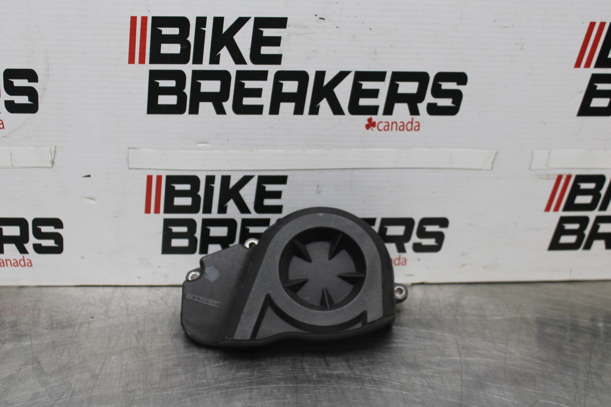 08 KAWASAKI NINJA ZX10R ENGINE SPROCKET COVER BB902
