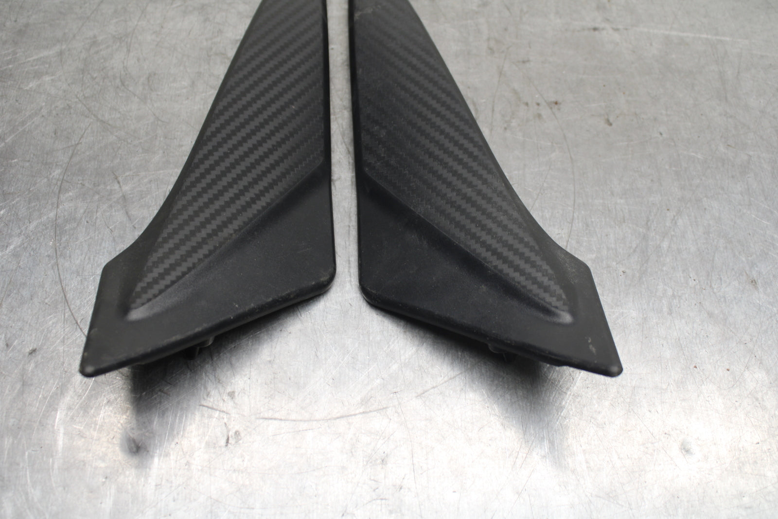 13 SUZUKI GSXR750 RIGHT LEFT GAS FUEL TANK PANELS COVERS TRIM SET COWLS BB110