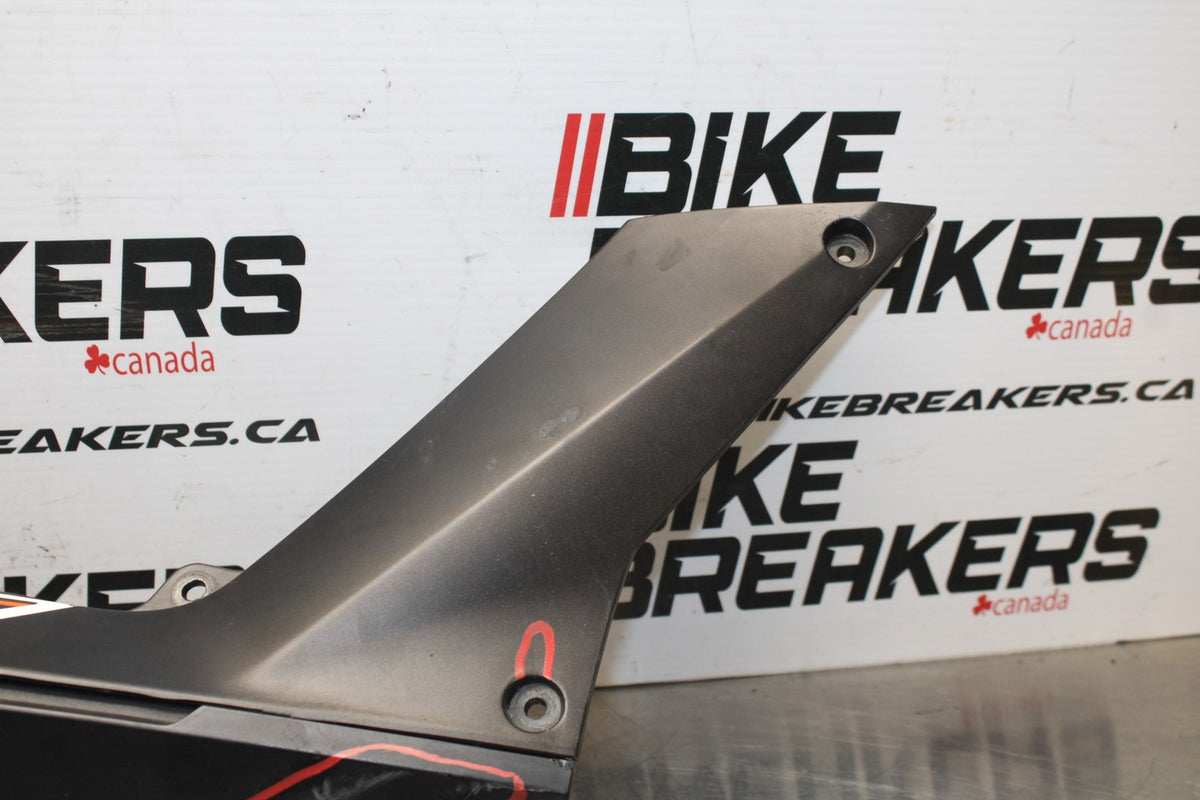 13-16 KTM 390 DUKE RIGHT REAR BACK TAIL FAIRING COWL SHROUD BB815