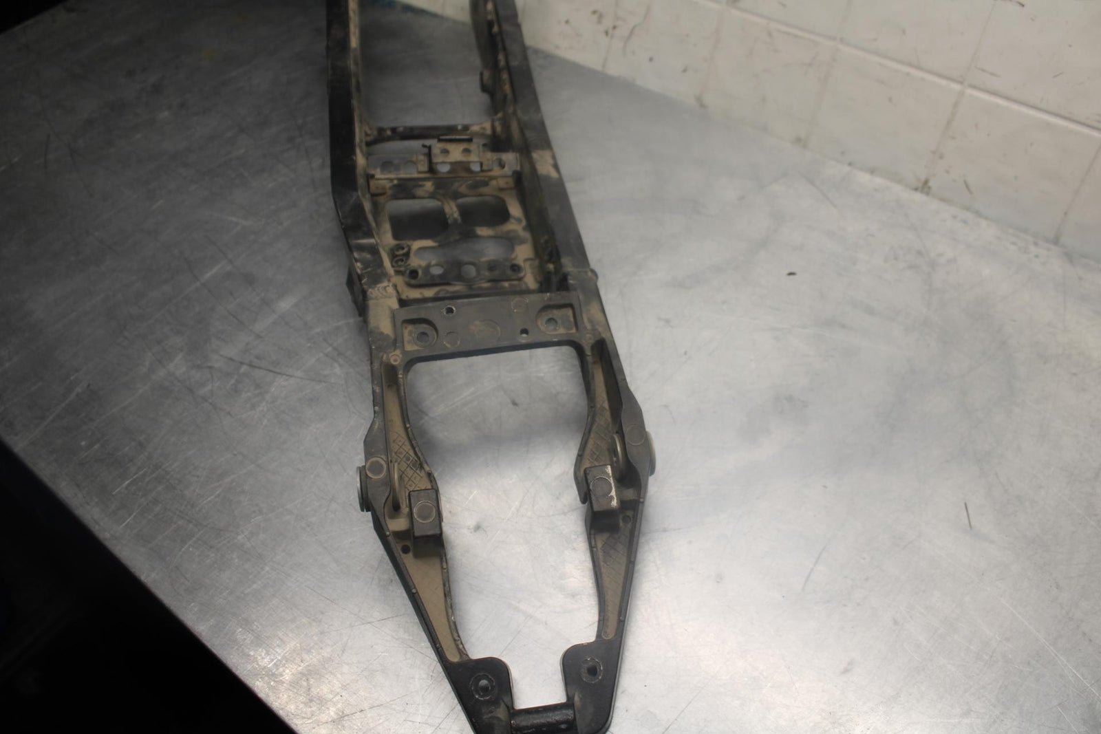 07-08 KAWASAKI NINJA ZX6R REAR SUBFRAME BACK SUB FRAME 32160-0258 BB456