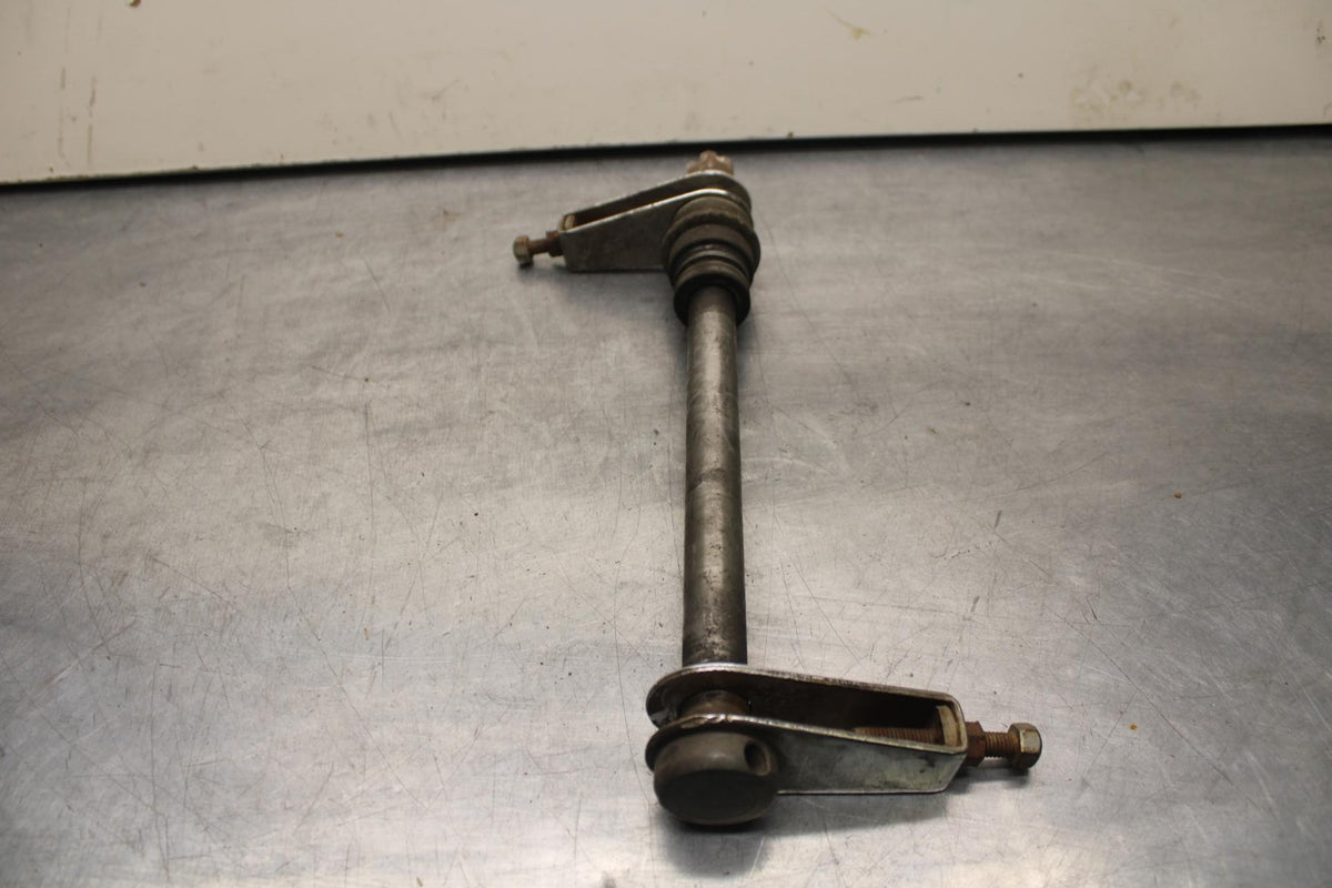 80-83 SUZUKI GS750E REAR AXLE BACK WHEEL RIM PIVOT BOLT AXEL BB82
