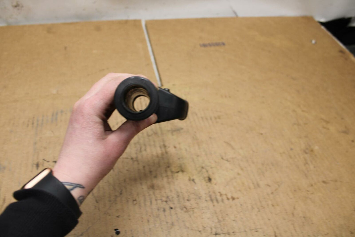 09-12 KAWASAKI NINJA ZX6R THROTTLE CABLE LINE HOUSING GUIDE BB383