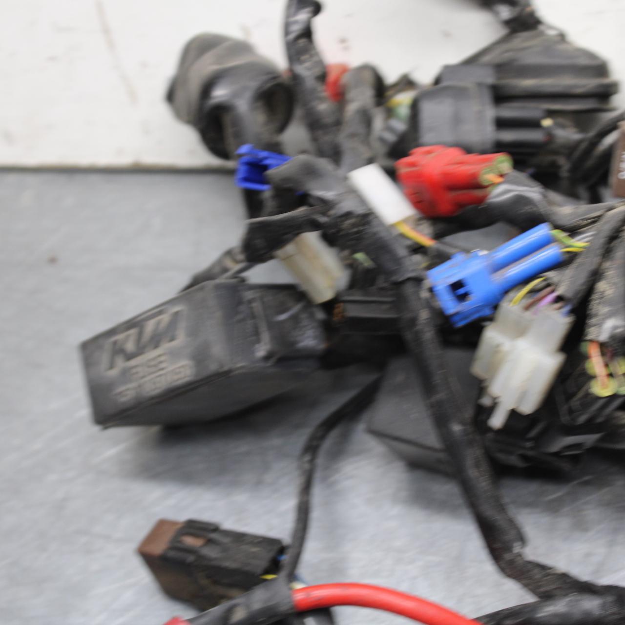 16-24 KTM 390 RC MAIN ENGINE WIRING HARNESS MOTOR WIRE LOOM BB648