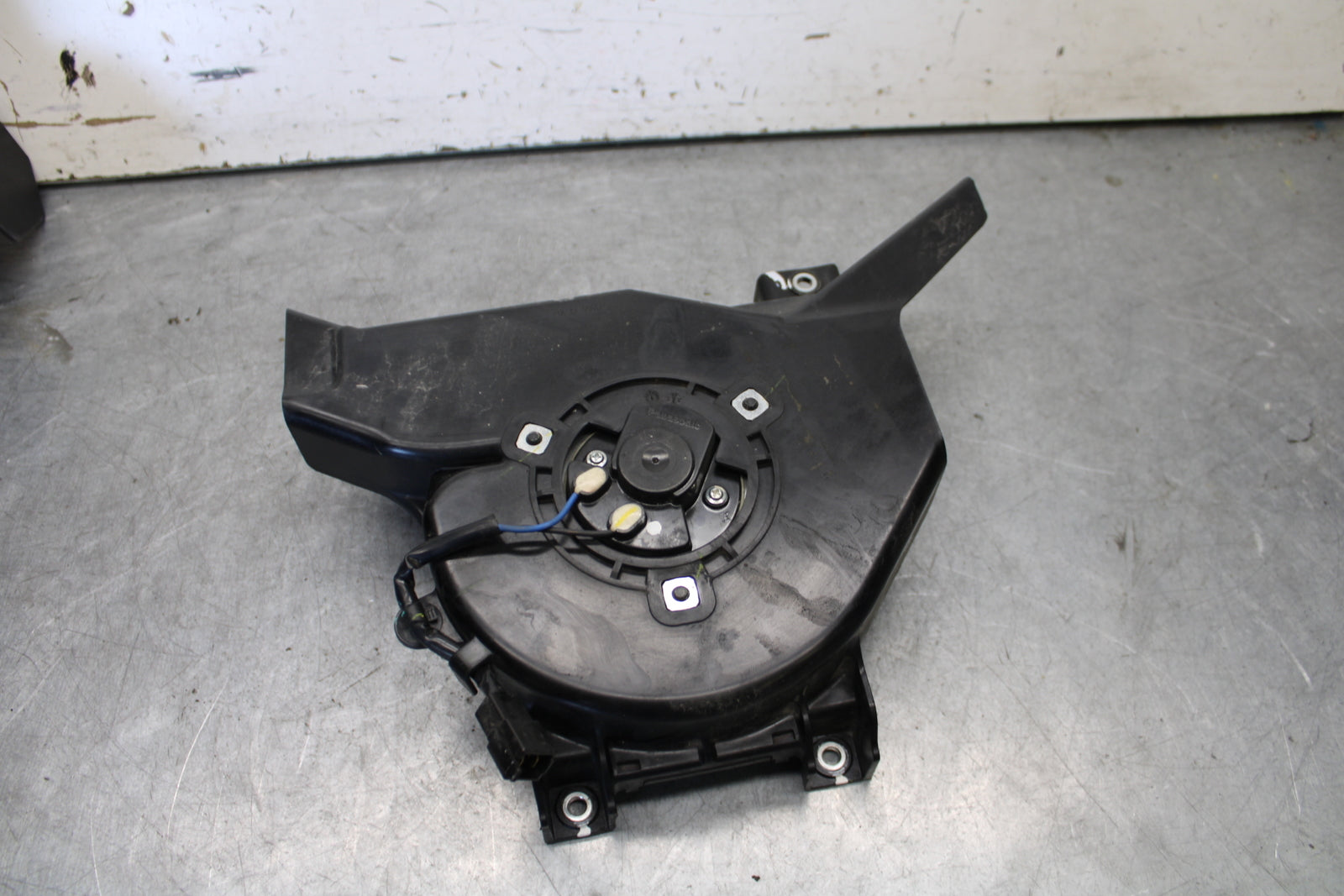 18-23 KAWASAKI NINJA 400 ENGINE RADIATOR COOLING FAN BB660