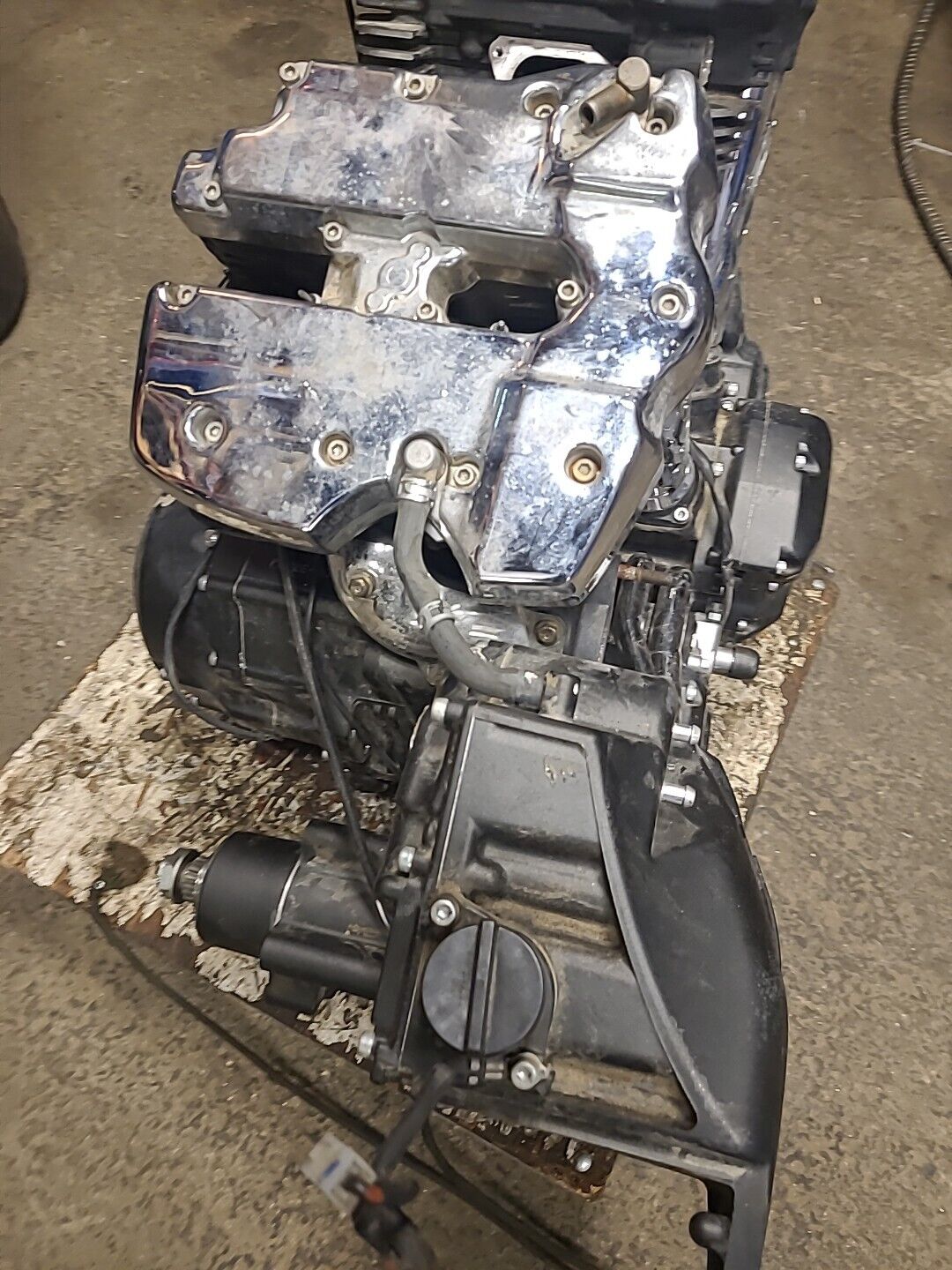 06-14 YAMAHA ROADLINER S XV1900S ENGINE MOTOR BB619