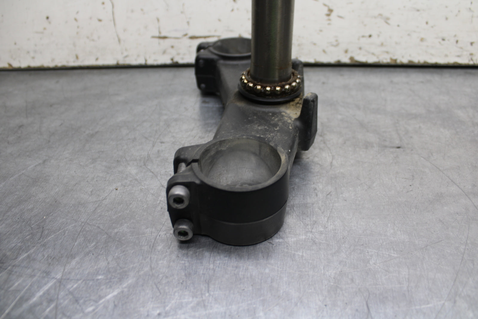 12-13 KAWASAKI Z1000 FRONT FORKS CLAMP LOWER TRIPLE TREE STEM BB743