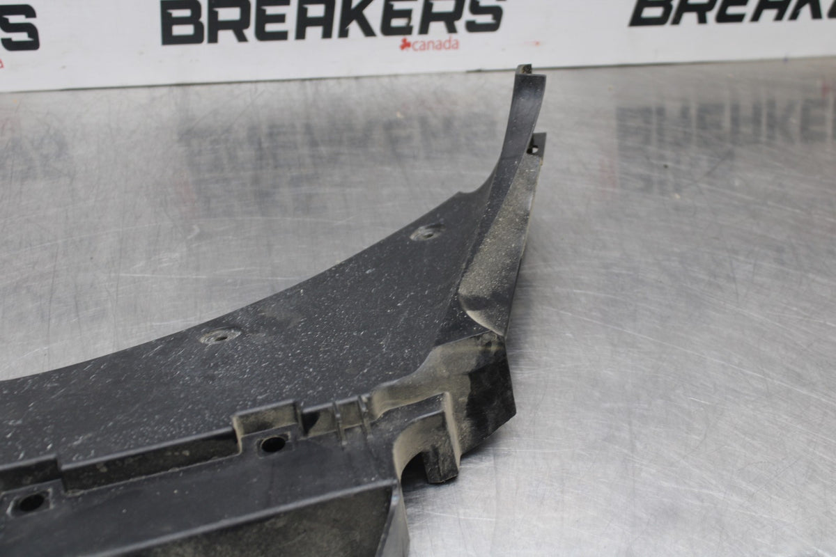 22-25 YAMAHA YZF R7 LEFT INNER FAIRING COWL PANEL TRIM OEM BB769