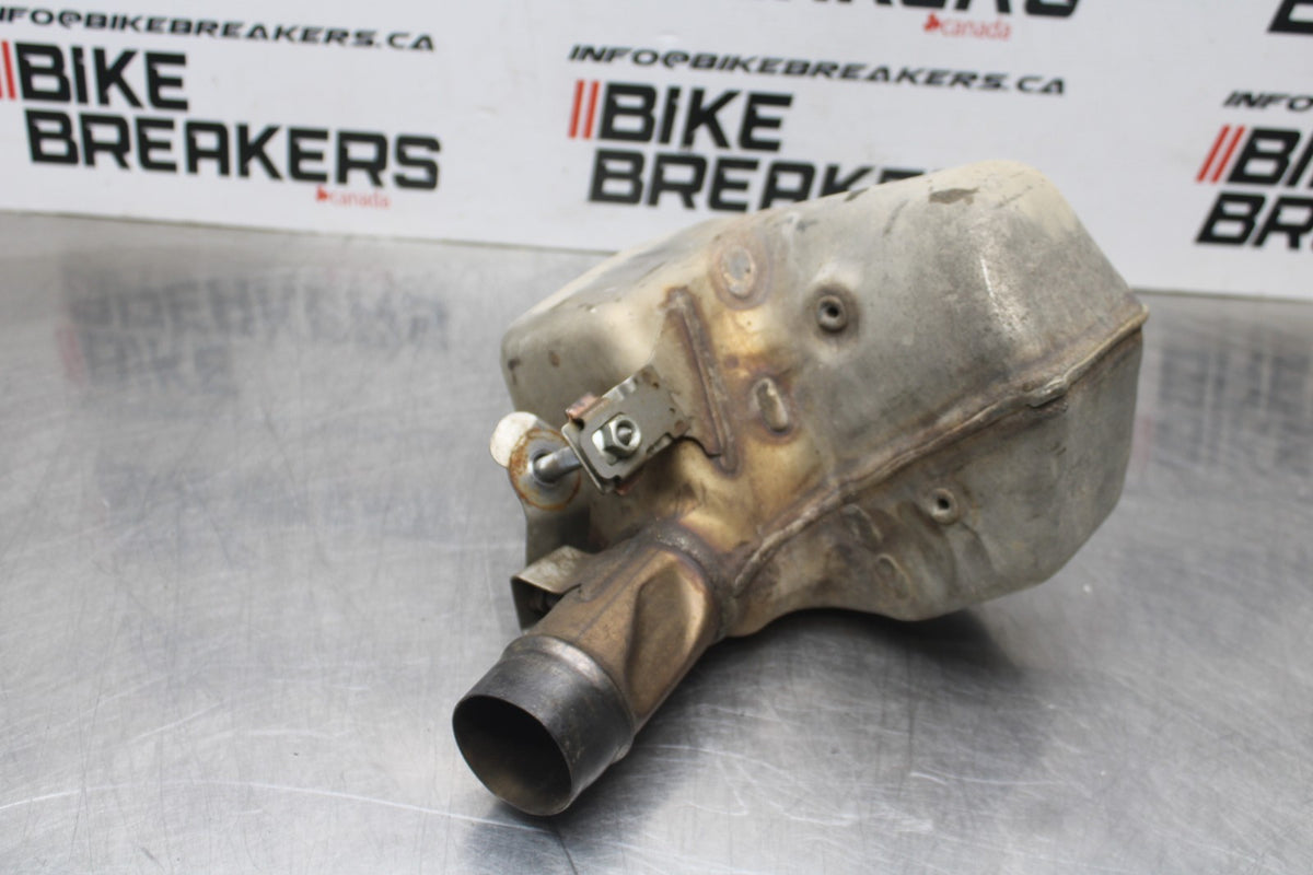 24-25 KAWASAKI NINJA ZX6R EXHAUST CAT MIDPIPE  BB785