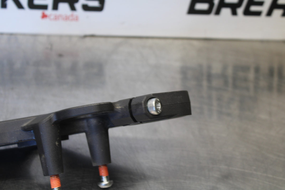 18 SUZUKI GSXR750 FORKS UPPER TRIPLE TREE CLAMP BB891