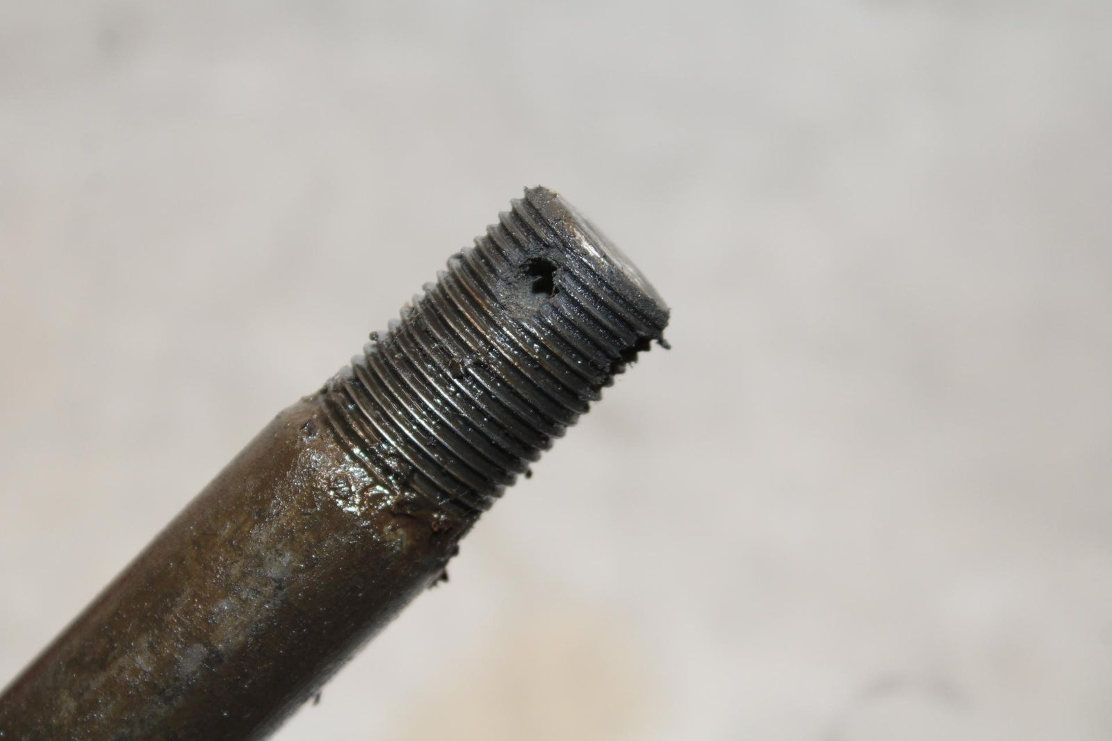 2005 Kawasaki Vulcan 1500 VN1500N REAR AXLE BACK WHEEL RIM PIVOT BOLT  BB576