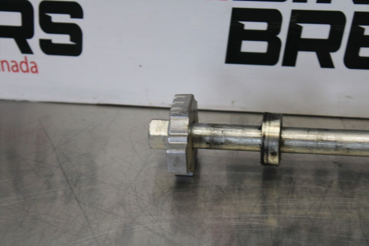 17-22 KTM 390 DUKE REAR AXLE BACK WHEEL RIM PIVOT BOLT AXEL BB180