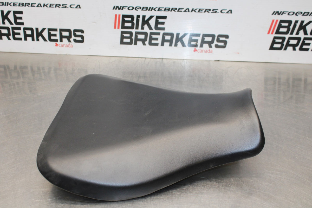 13-24 HONDA CBR600RR FRONT DRIVERS SEAT PAD SADDLE PILLION BB772