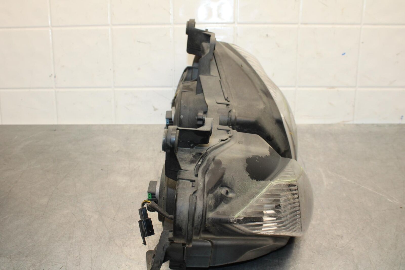 2011 Kawasaki Ninja ZX6R ZX600R FRONT HEADLIGHT LIGHT LAMP 23007-0101 BB587