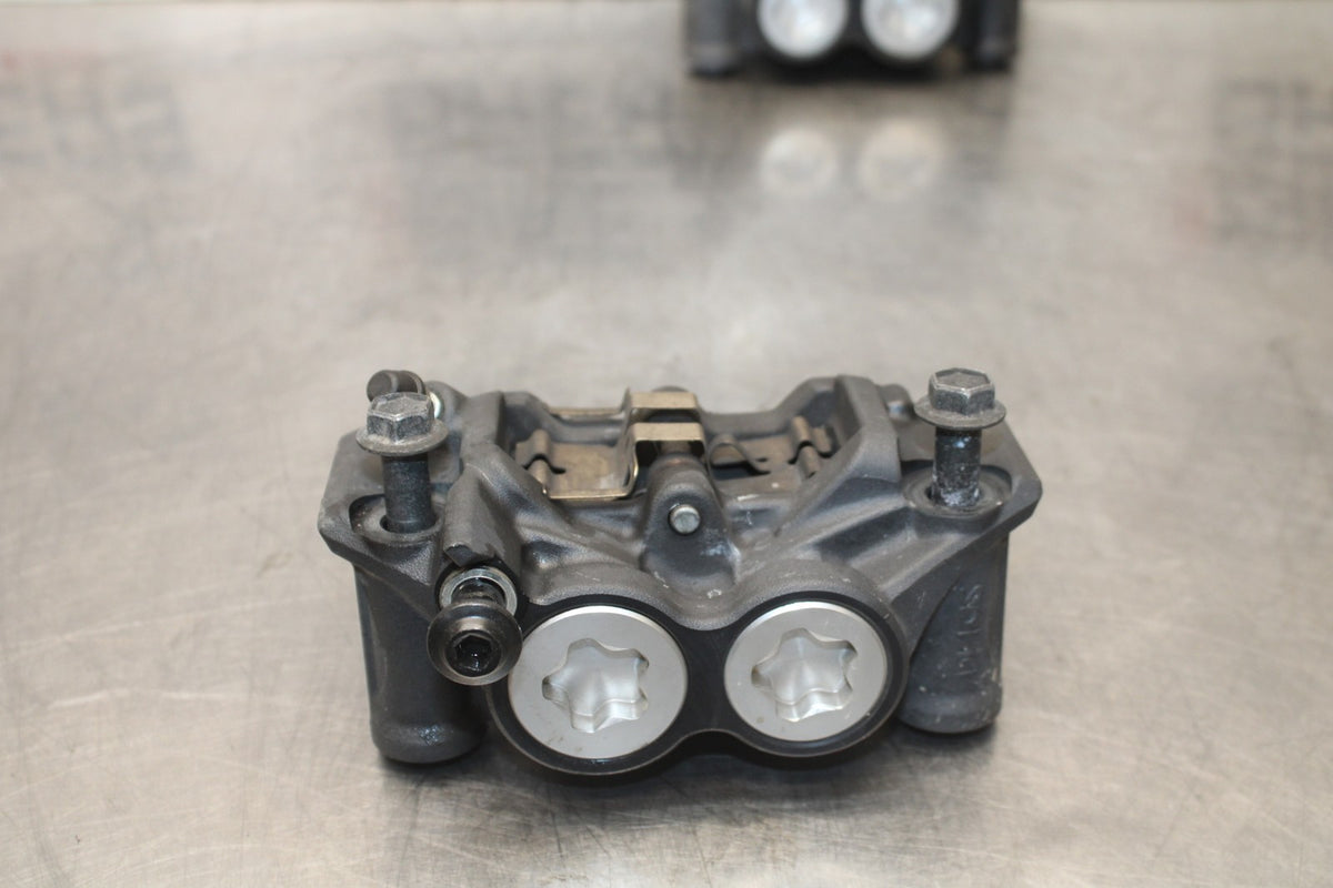 15-17 YAMAHA FJ09 RIGHT LEFT FRONT BRAKE CALIPER SET PAIR CALIPERS BB906