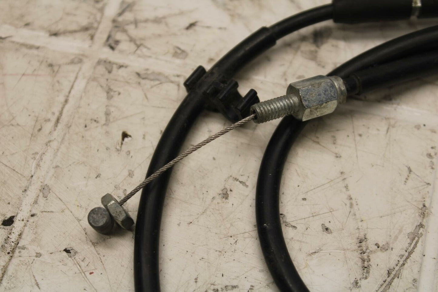 07-08 YAMAHA YZF R1 THROTTLE CABLES LINES BB24