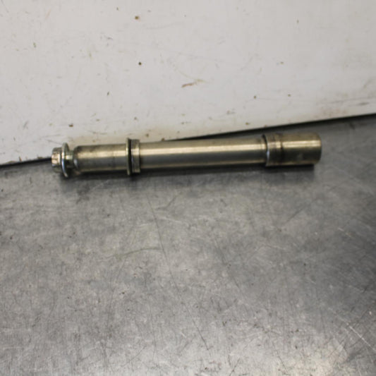 08-10 SUZUKI GSXR 600  FRONT WHEEL RIM AXLE PIVOT BOLT BB101