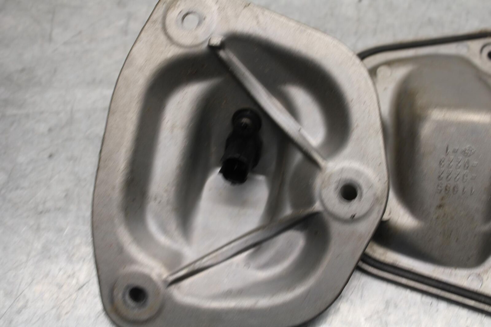 2012 Kawasaki Ninja ZX14R ZX1400E AIRBOX AIR INTAKE FILTER COVER BB60