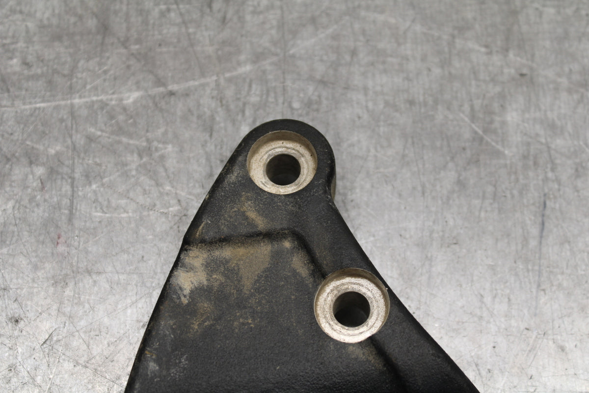 22-24 INDIAN CHIEF BOBBER DARK HORSE REAR BRAKE CALIPER HANGER MOUNTING  BB717