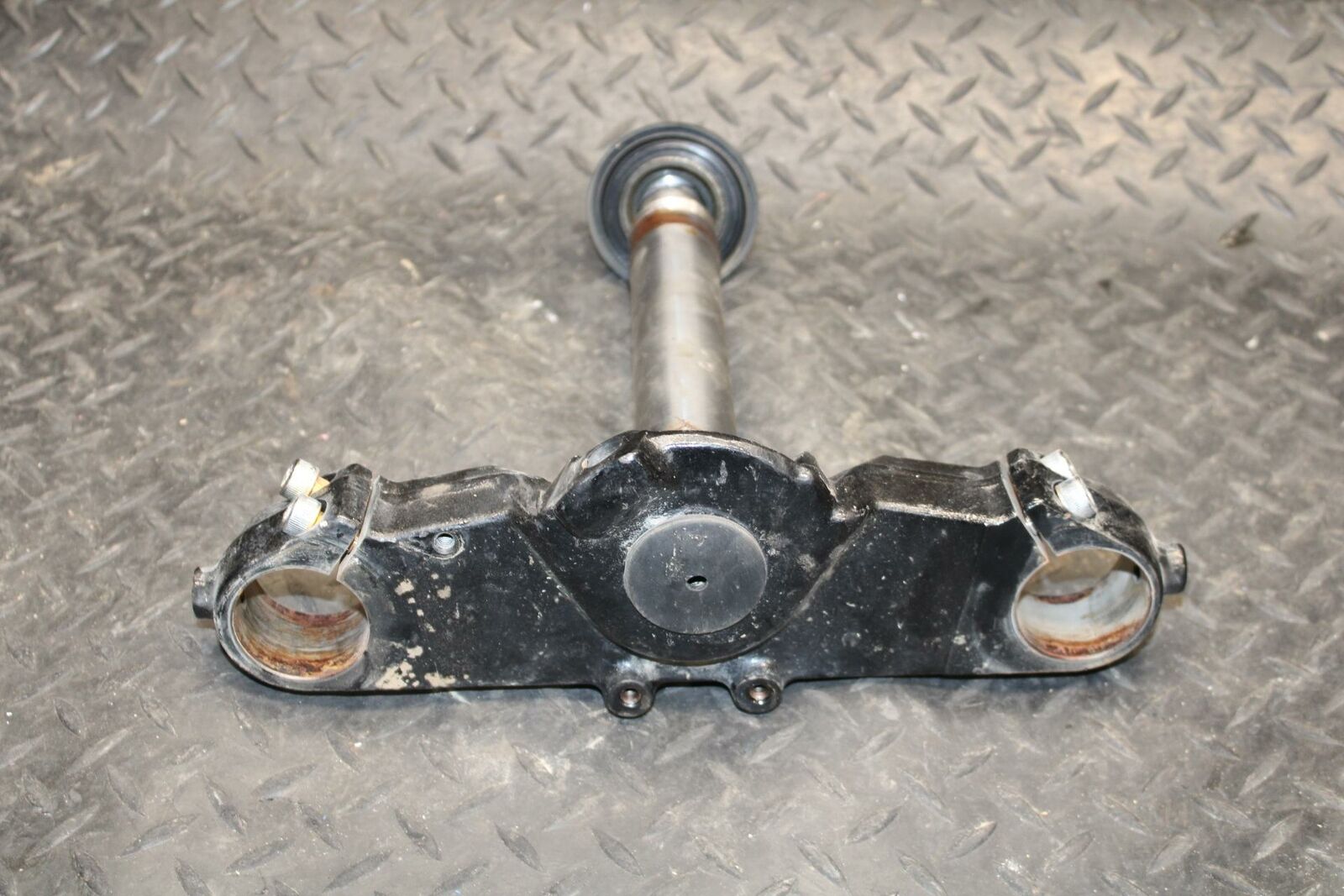 05-06 KAWASAKI VULCAN VN1500 CLASSIC FRONT FORKS CLAMP LOWER TRIPLE TREE BB220