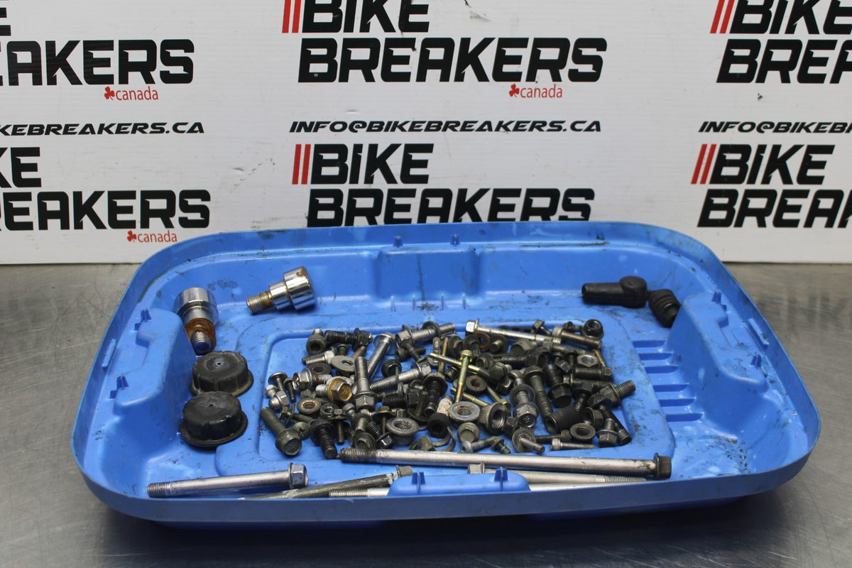 99-09 YAMAHA V STAR 1100 MOUNTING BOLTS HARDWARE SCREWS BB853