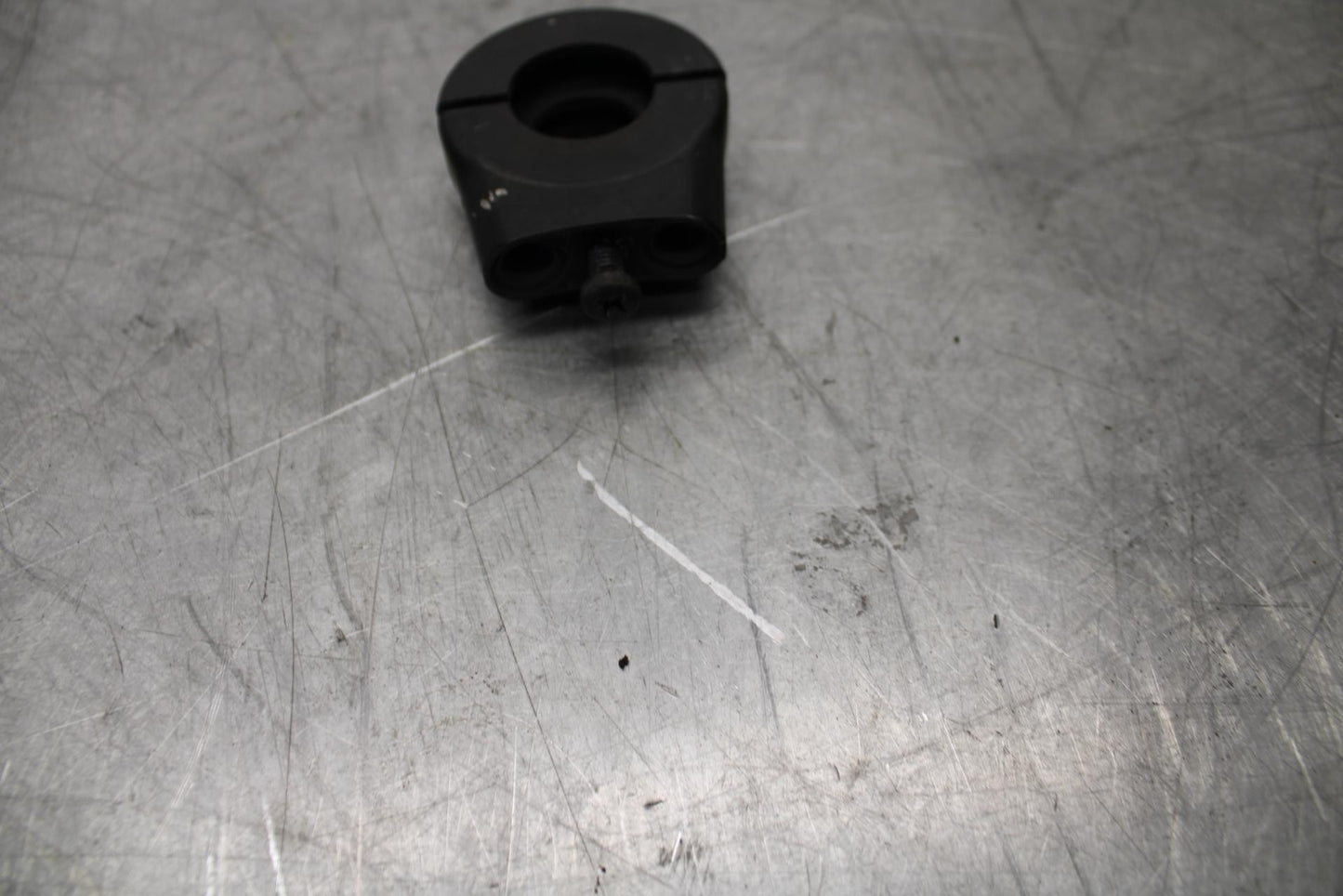 07-08 KAWASAKI CONCOURS 1400 ABS THROTTLE CABLE LINE HOUSING GUIDE BB449