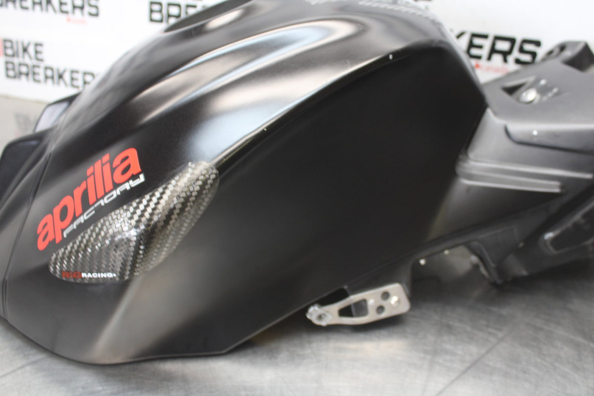 15 APRILIA RSV4 FACTORY APRC ABS GAS TANK FUEL CELL PETROL RESERVOIR BB901