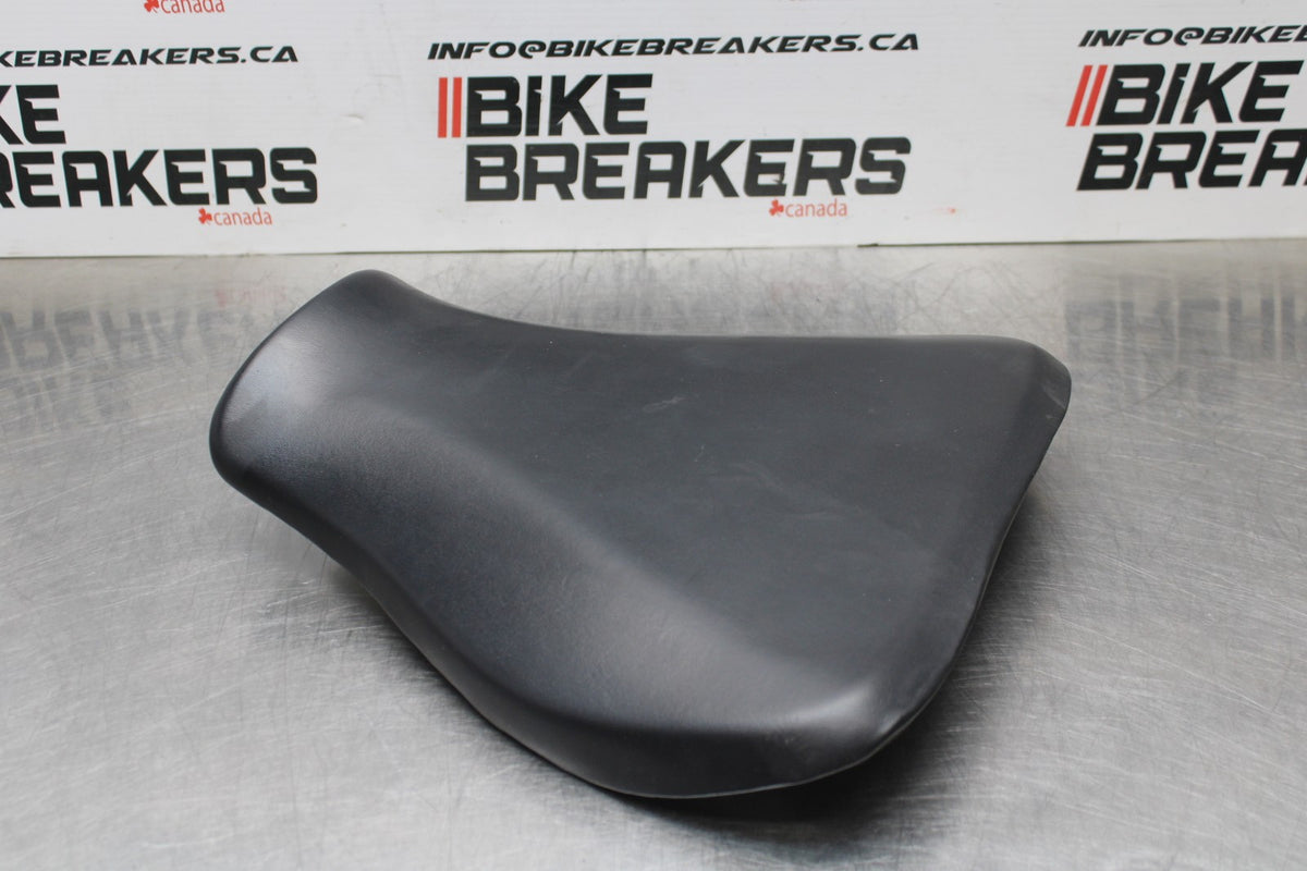 13-24 HONDA CBR600RR FRONT DRIVERS SEAT PAD SADDLE PILLION BB772