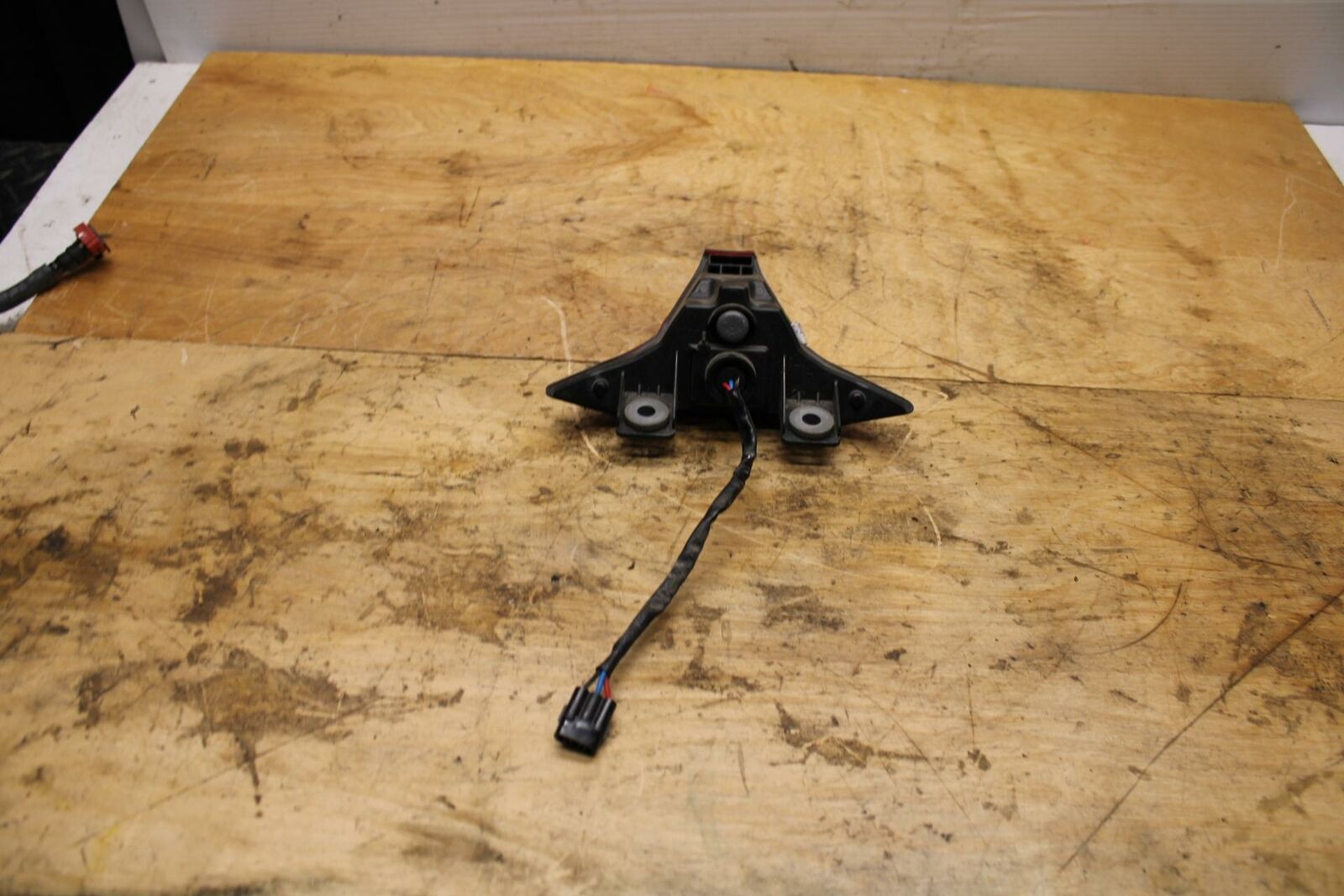 18-22 KAWASAKI NINJA 400 EX400 ABS REAR TAIL TAILLIGHT BACK BRAKE LIGHT BB334