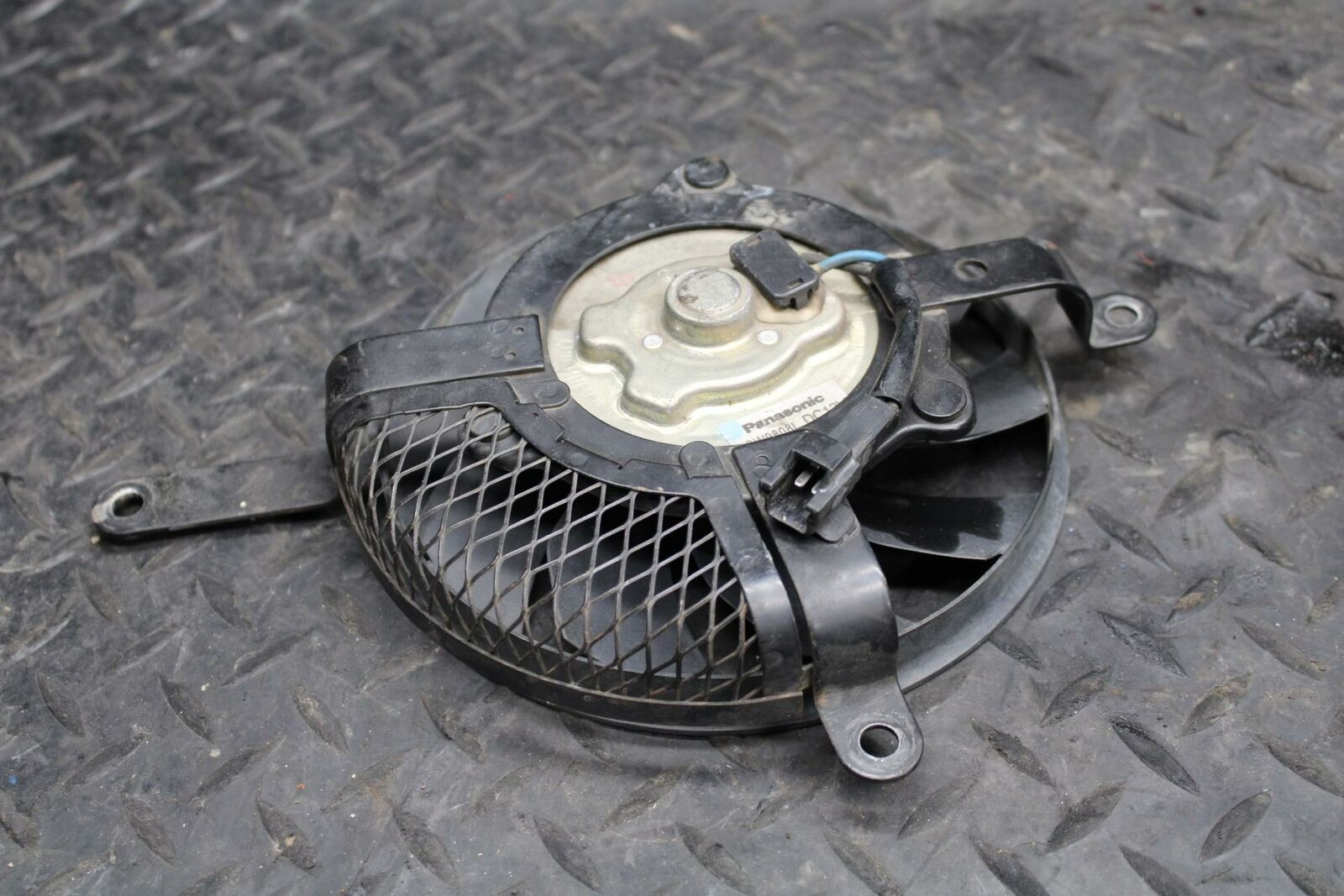 08-09 SUZUKI GSXR600 ENGINE RADIATOR COOLING FAN 17800-01H00 BB204