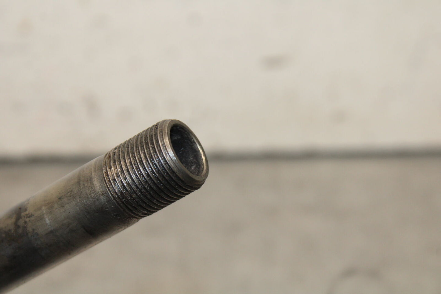 09-12 KAWASAKI NINJA ZX6R ZX600R REAR BACK SWINGARM BOLT SUSPENSION AXLE BB656