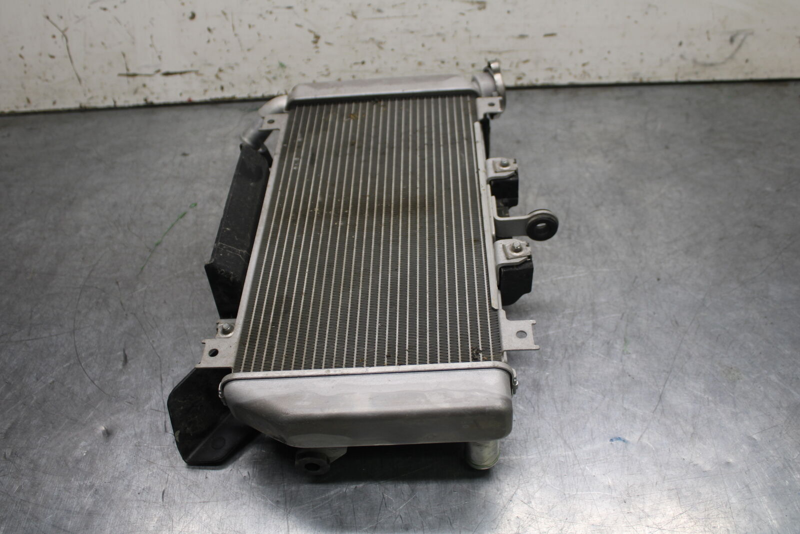 18-23 KAWASAKI NINJA 400 EX400 ABS ENGINE RADIATOR MOTOR COOLING RADIATER BB747
