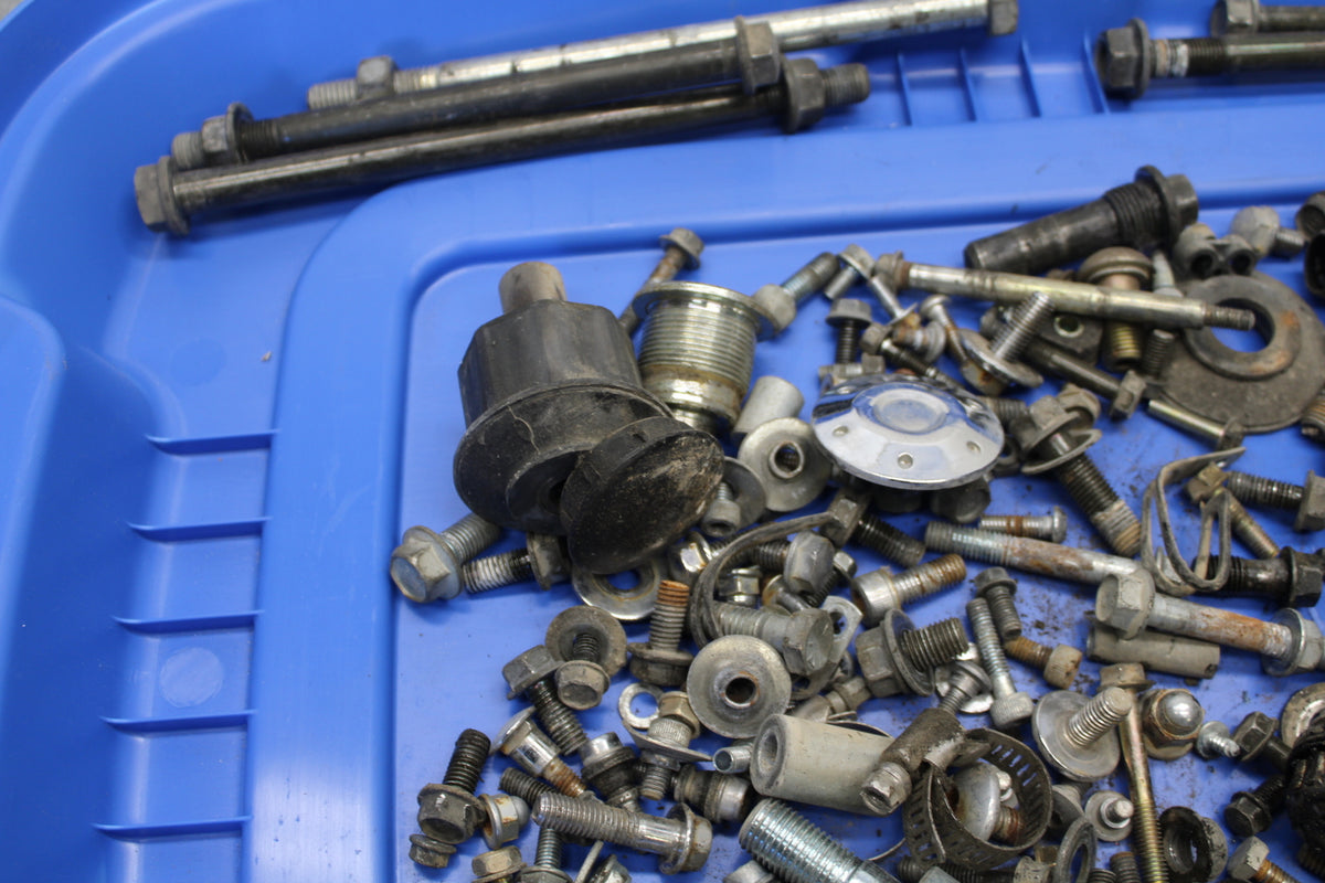 02-04 HONDA VTX1800S MOUNTING BOLTS HARDWARE MOTOR SCREWS BB712