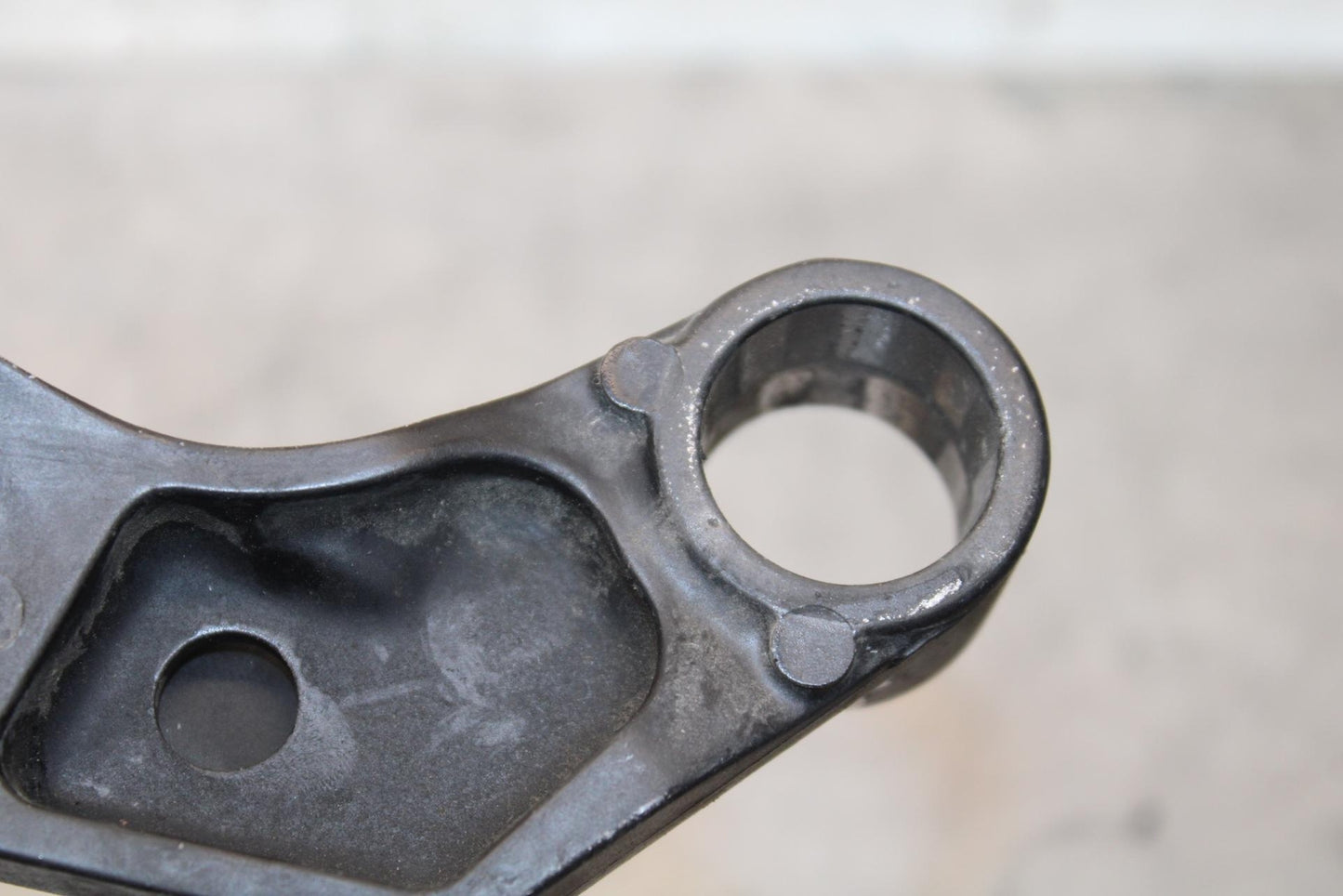 2000 Kawasaki Ninja ZX12R ZX1200A RIGHT REAR BACK PASSENGER PEG 34028-1481 BB565