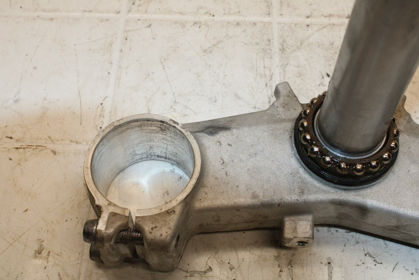 13-17 KAWASAKI NINJA ZX6R ZX636E FRONT FORKS CLAMP LOWER TRIPLE TREE STEM BB409