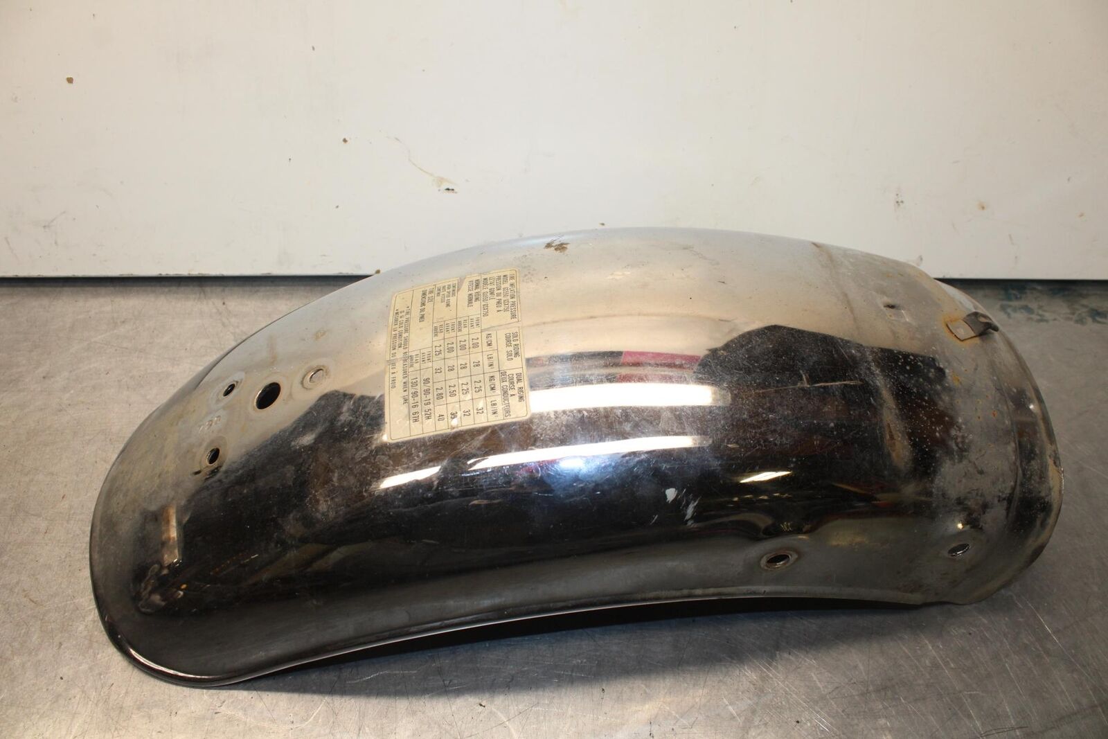 80-83 SUZUKI GS750E REAR BACK FENDER MUD GUARD BB82