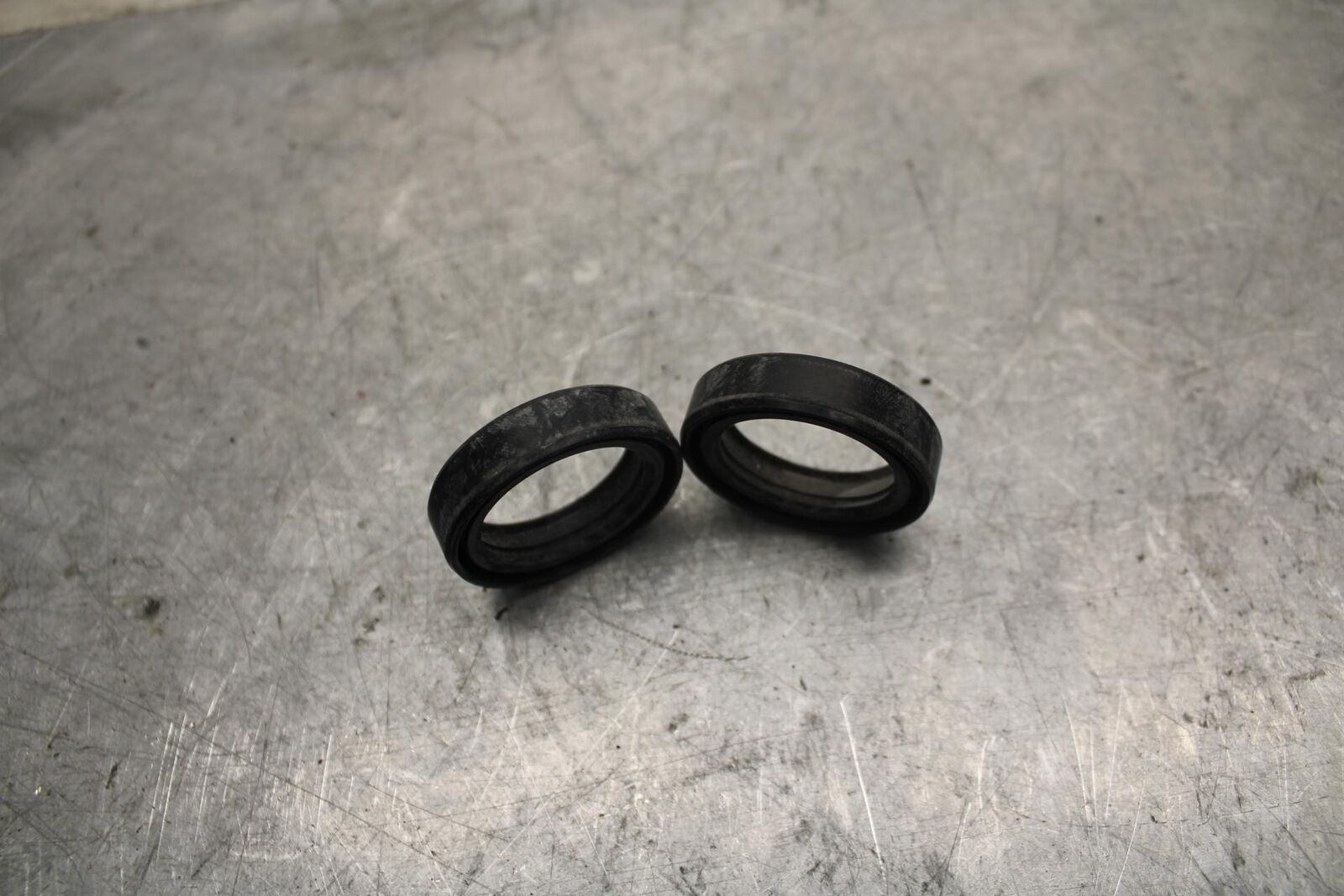 1983 Suzuki GN125FRONT FORK OIL SEAL PAIR 51153-05300 BB42