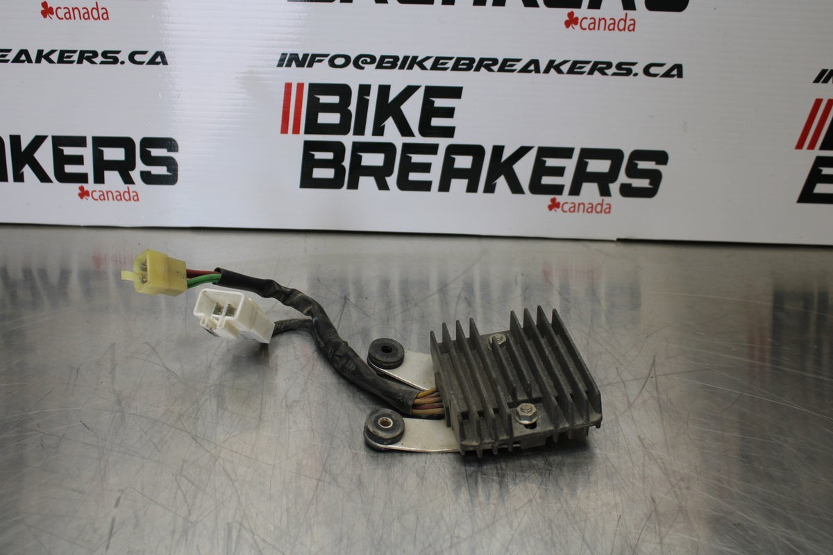 05-06 HONDA CBR600RR RECTIFIER VOLTAGE REGULATOR BB149