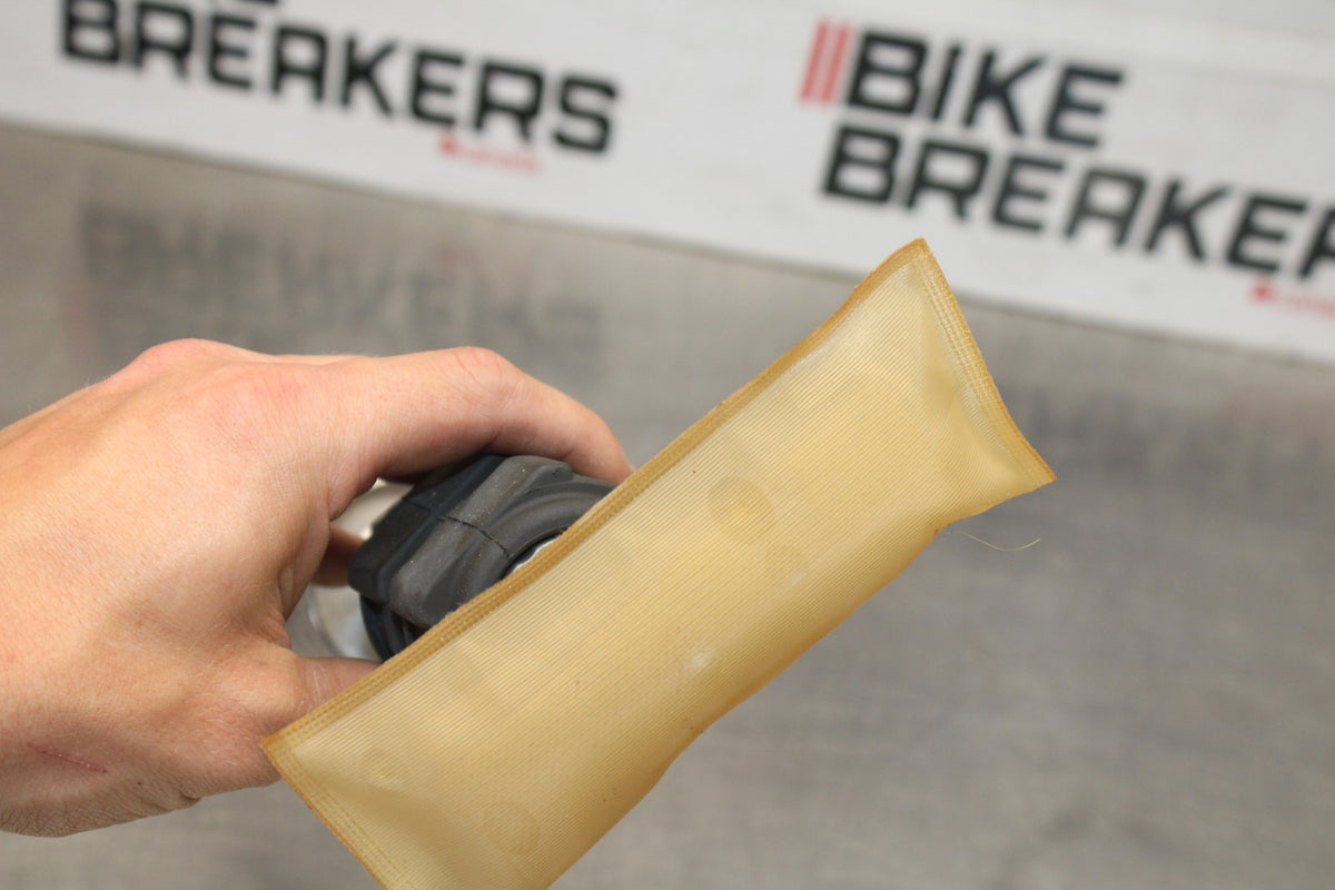 05 DUCATI SUPERSPORT 800 FUEL PUMP GAS PETROL SENDER UNIT BB913