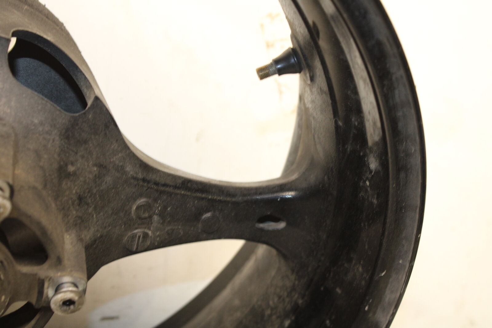 06-07 SUZUKI GSXR750 REAR WHEEL BACK RIM BB670
