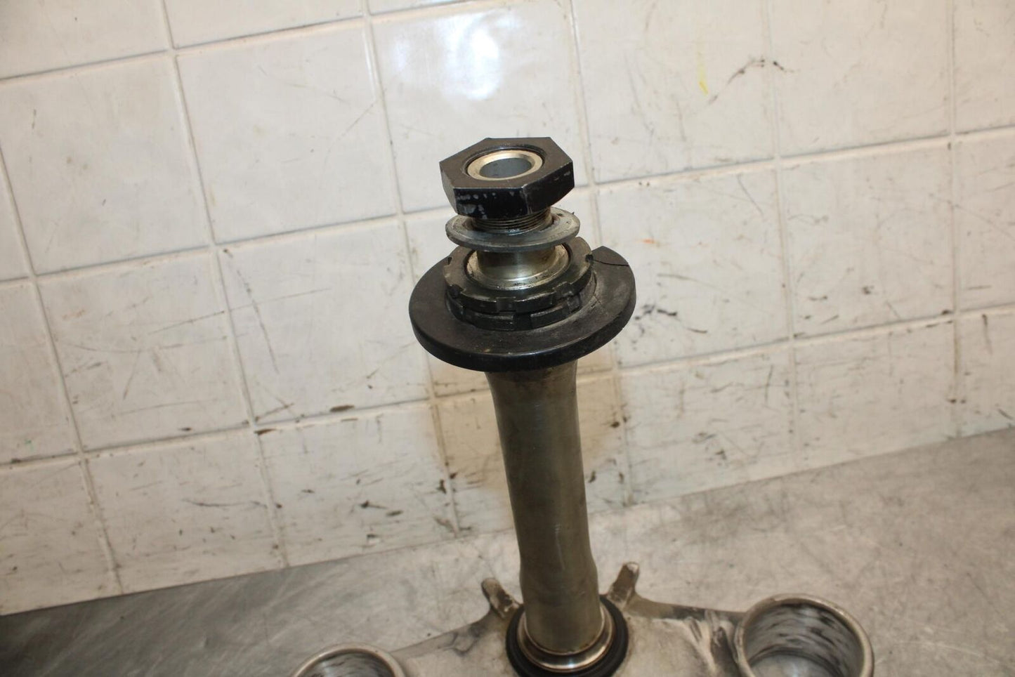 2004 Kawasaki Ninja ZX6RR ZX600M FRONT FORKS CLAMP LOWER TRIPLE TREE STEM