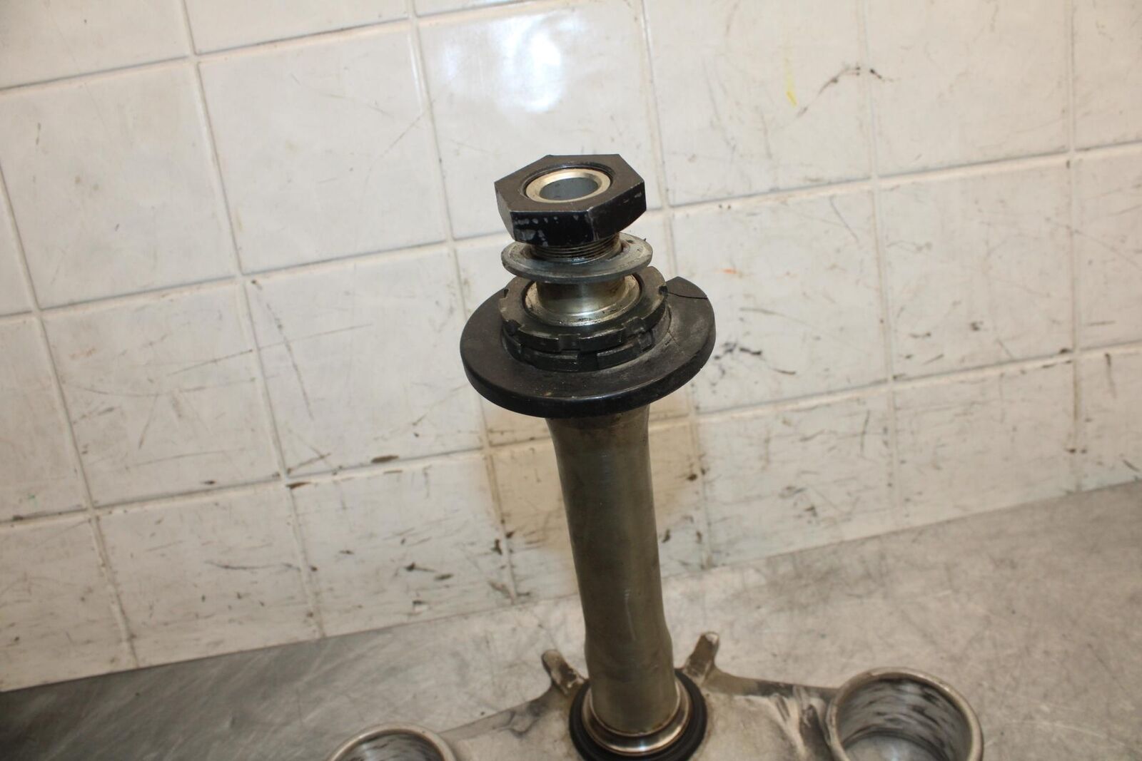 2004 Kawasaki Ninja ZX6RR ZX600M FRONT FORKS CLAMP LOWER TRIPLE TREE STEM