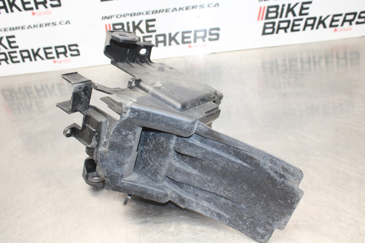 17-24 SUZUKI SV650 REAR BACK TAIL UNDERTAIL BATTERY TRAY PLASTIC BB829
