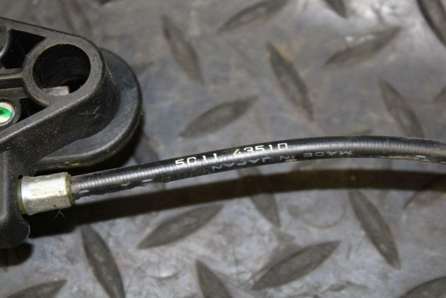 05-06 SUZUKI KATANA 750 GSX750F REAR PASSENGER SEAT LATCH LOCK ASSEMBLY bb166