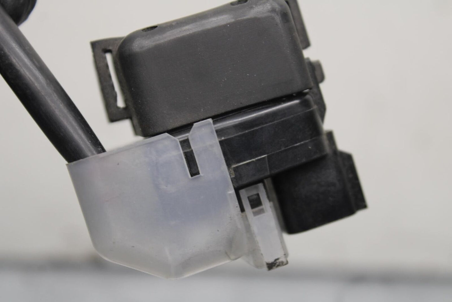 06-07 SUZUKI GSXR750 ENGINE STARTER RELAY STARTING  SWITCH 31800-41G10 BB613
